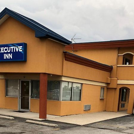 Executive Inn 韦恩堡 外观 照片