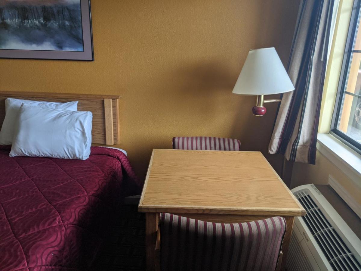 Executive Inn 韦恩堡 外观 照片