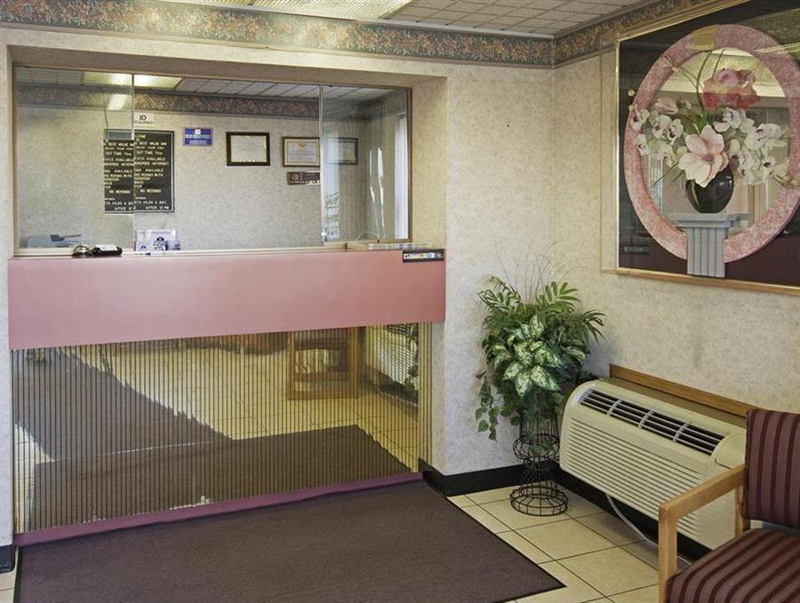 Executive Inn 韦恩堡 外观 照片